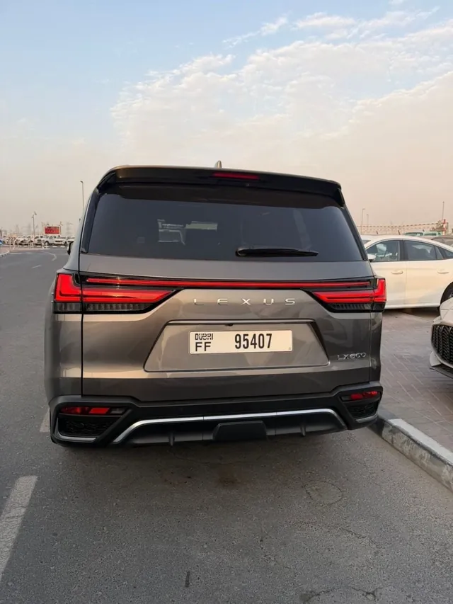 2025 Lexus LX 600 F Sport, photo 4 of 10