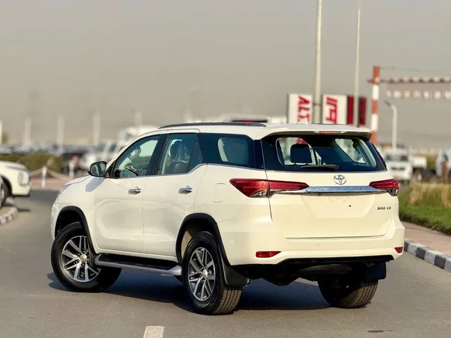 2018 Toyota Fortuner GXR 4.0, photo 4 of 10