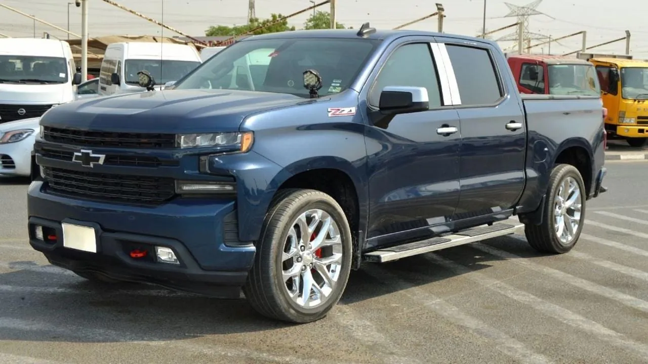 2020 Chevrolet Silverado, photo 1 of 10 of this vehicle