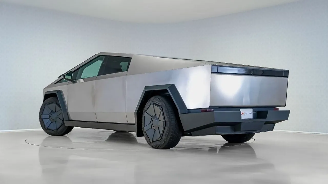2024 Tesla Cybertruck, photo 1 of 6 of this vehicle
