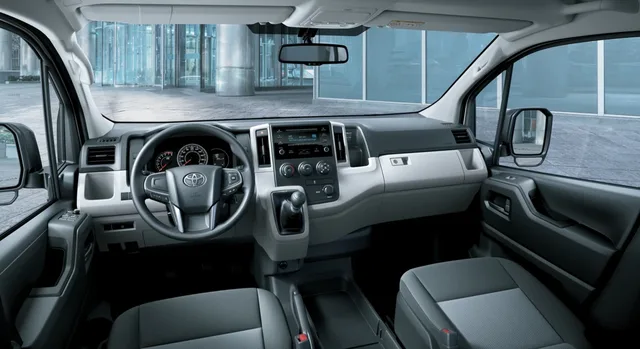 2026 Toyota Hiace High roof Africa export, photo 3 of 7