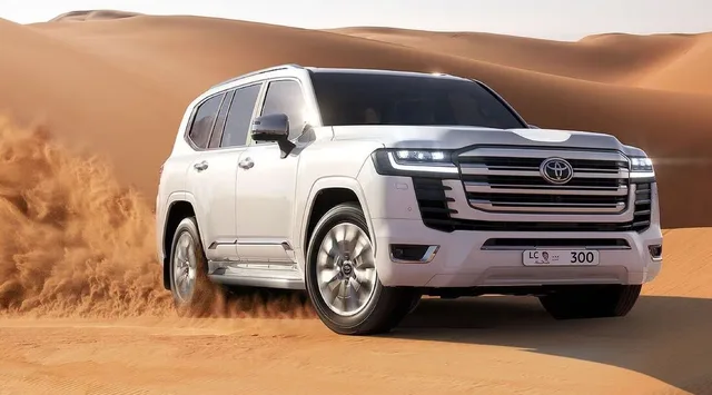 2026 Toyota Land Cruiser VXR, photo 2 of 8