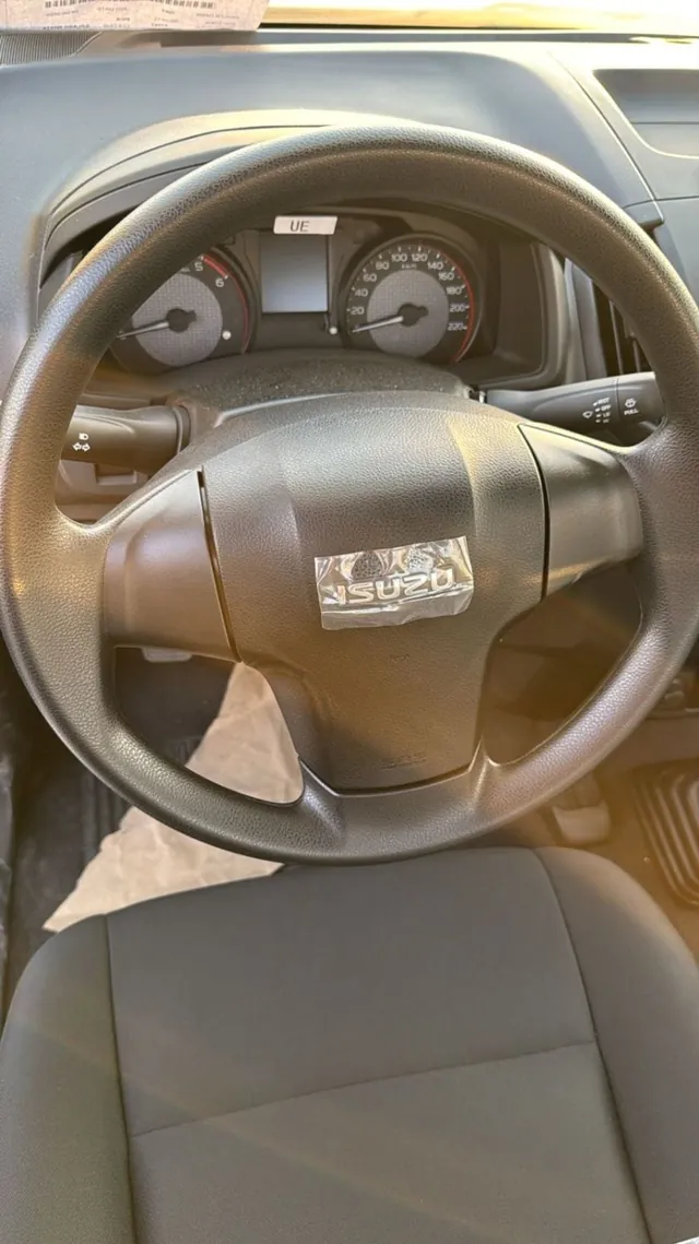 2026 Isuzu D-Max Single Cab 2.5 Standard, photo 8 of 10