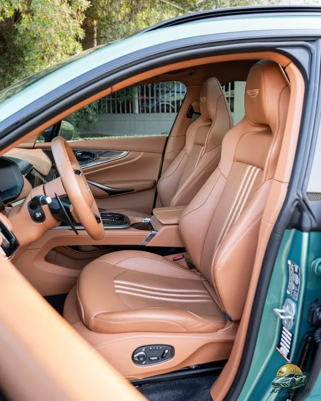 2025 Aston Martin DBX707, photo 5 of 10 of this vehicle