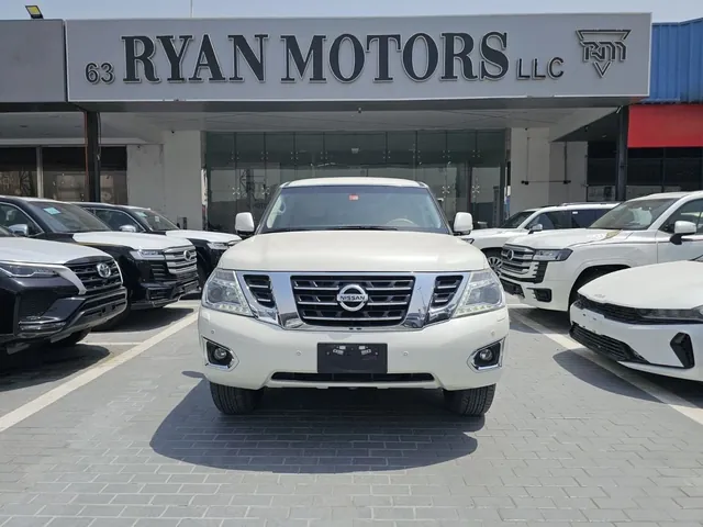 2017 Nissan Patrol SE T2 4.0 V6, photo 1 of 8