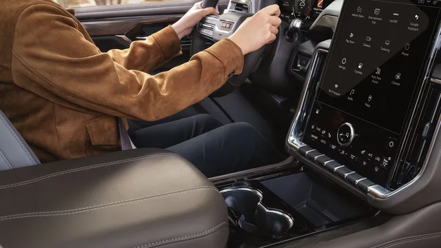 2026 GMC Yukon Elevation 5.3L V8, photo 6 of 7