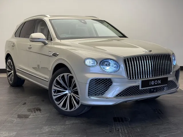 2024 Bentley Bentayga, photo 1 of 10 of this vehicle