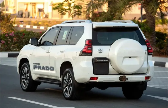 2022 Toyota Land Cruiser Prado TX-L 4.0 V6, photo 4 of 8