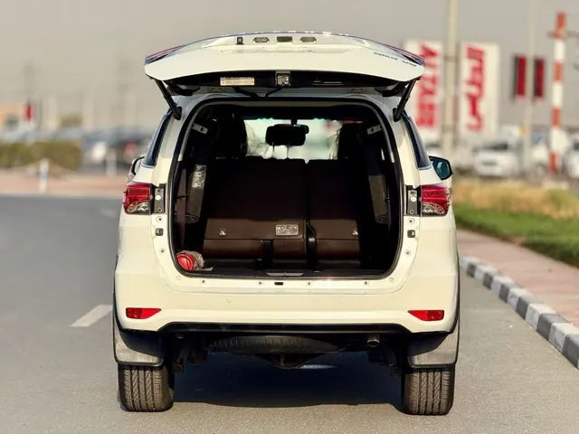 2018 Toyota Fortuner GXR 4.0, photo 7 of 10