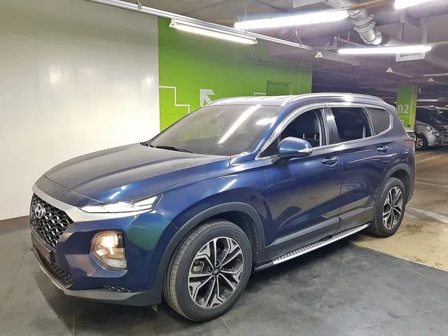 2019 Hyundai Santa Fe Standard, photo 2 of 9