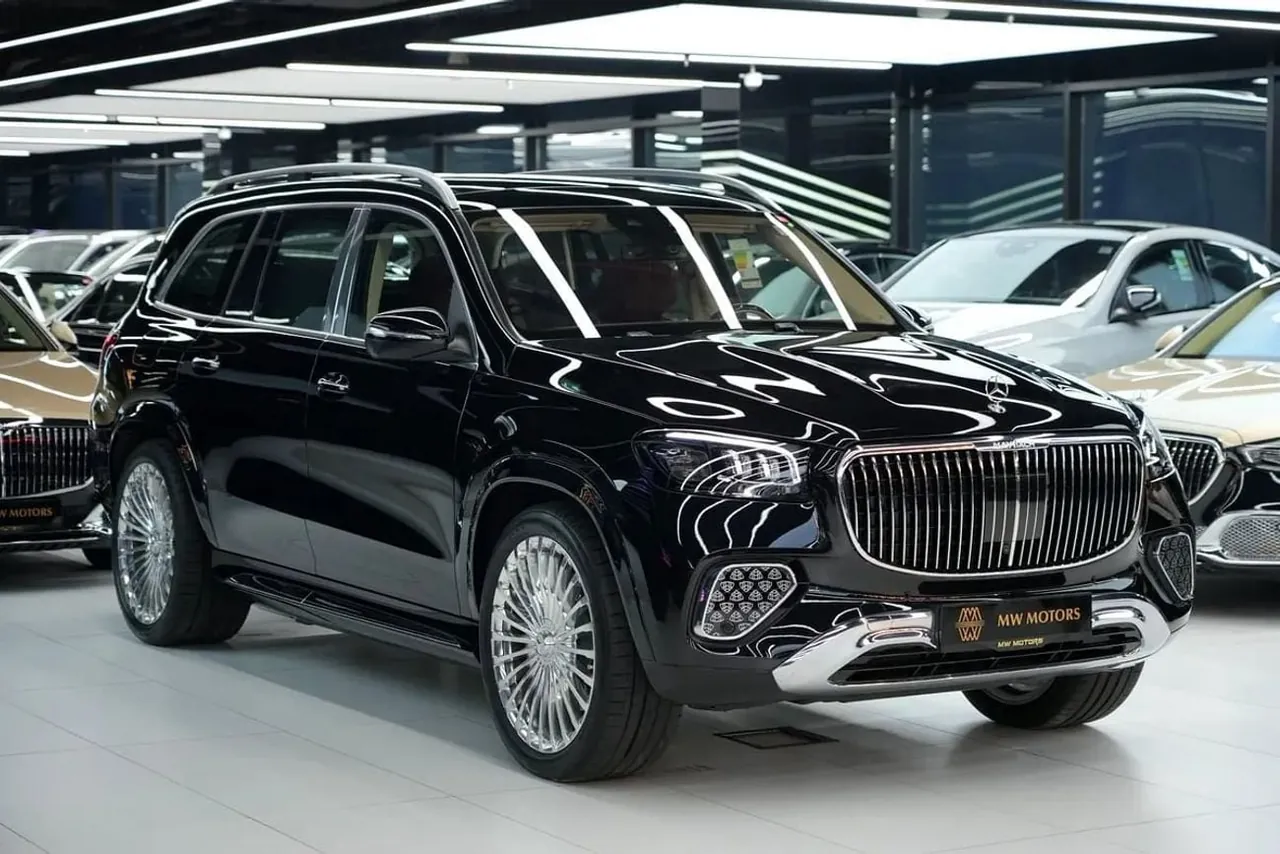 2026 Mercedes-Maybach GLS 600, photo 1 of 10 of this vehicle