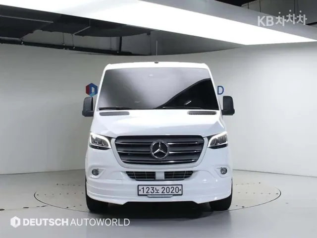 2019 Mercedes-Benz Sprinter 3.0 diesel, photo 1 of 10