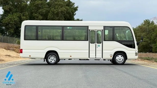 2025 Toyota Coaster 23-seat Bus 4.0 diesel, photo 7 of 10