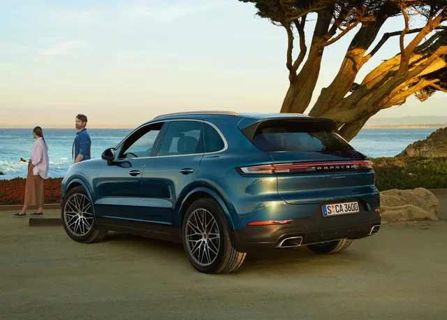 2027 Porsche Cayenne Base, photo 2 of 7
