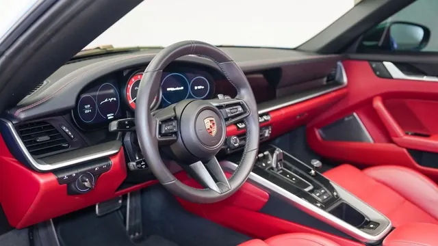 2024 Porsche 911 Turbo S Cabriolet, photo 4 of 6