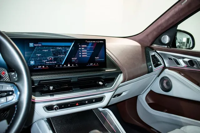 2024 BMW XM M Sport, photo 7 of 10