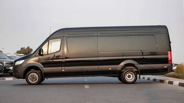 2026 Mercedes-Benz Sprinter 2.0 TD 4x2, photo 5 of 10