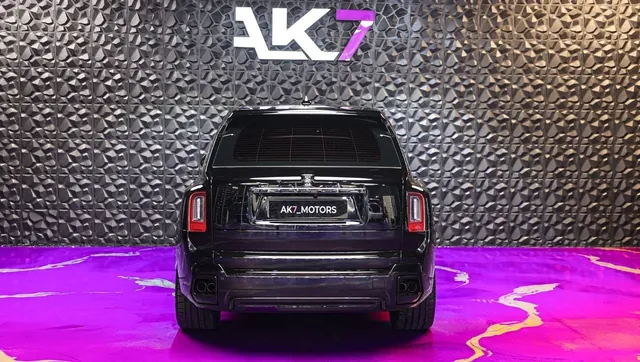 2024 Rolls-Royce Cullinan Black Badge, photo 7 of 10