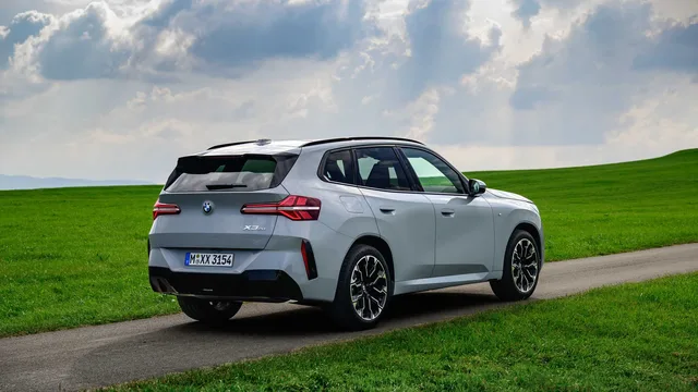 2026 BMW X3 20 xDrive M Sport Pro, photo 3 of 8