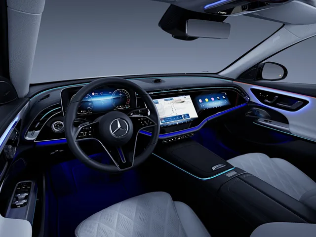 2026 Mercedes-Benz E-Class E 200, photo 3 of 6