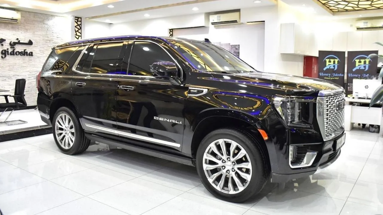 2023 GMC Yukon, photo 1 of 10 of this vehicle