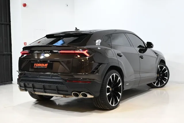 2023 Lamborghini Urus S, photo 4 of 8