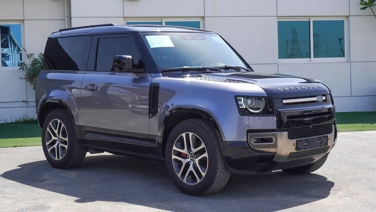 2024 Land Rover Defender, photo 1 of 10 of this vehicle