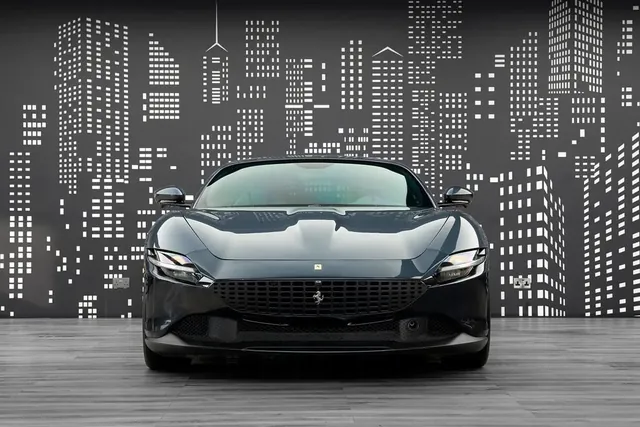 2023 Ferrari Roma Coupé, photo 6 of 8