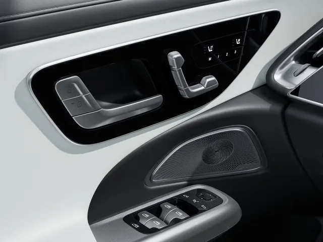 2026 Mercedes-Benz E-Class E 200, photo 6 of 6