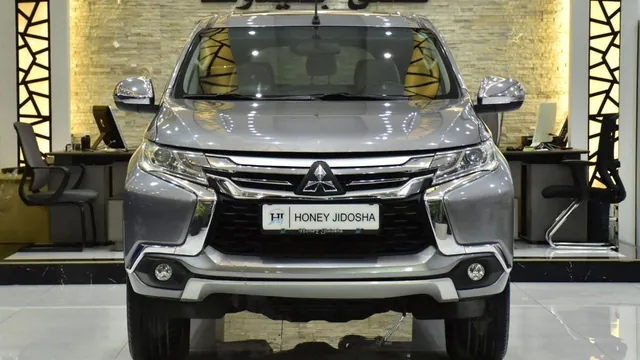 2019 Mitsubishi Montero Sport GLS V6 4x4, photo 2 of 9