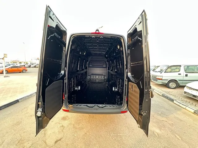 2026 Mercedes-Benz Sprinter Van 2.0 diesel, photo 6 of 10