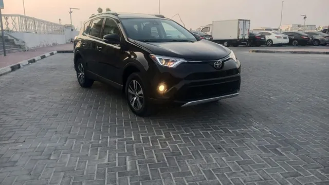 2018 Toyota RAV4 XLE 2.5, photo 5 of 10