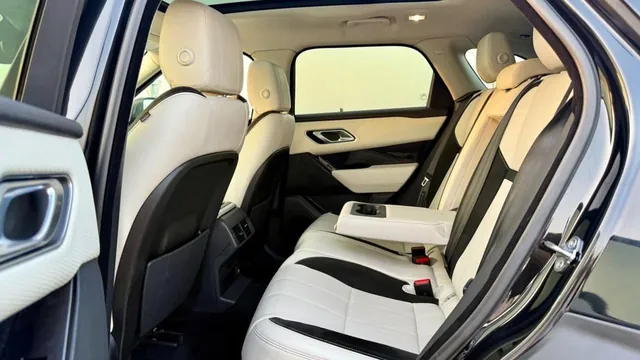 2020 Land Rover Range Rover Velar P250, photo 9 of 10