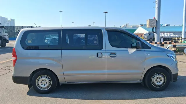 2018 Hyundai Starex 12-seat Standard, photo 6 of 8