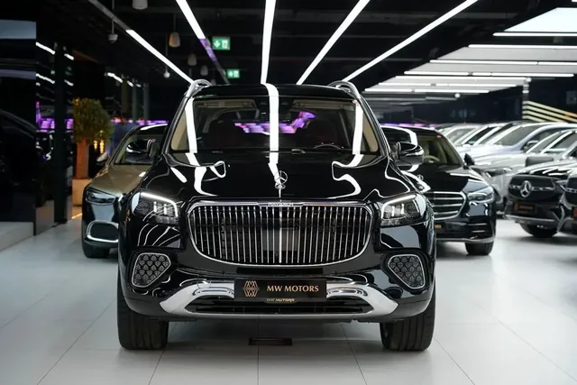 2026 Mercedes-Maybach GLS 600 4MATIC, photo 2 of 6