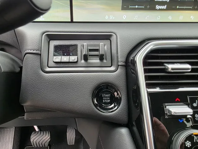2026 Nissan Patrol LE Platinum City, photo 5 of 10