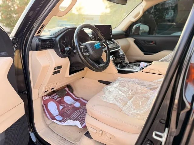 2022 Toyota Land Cruiser 300 GXR 4.0 V6, photo 8 of 10