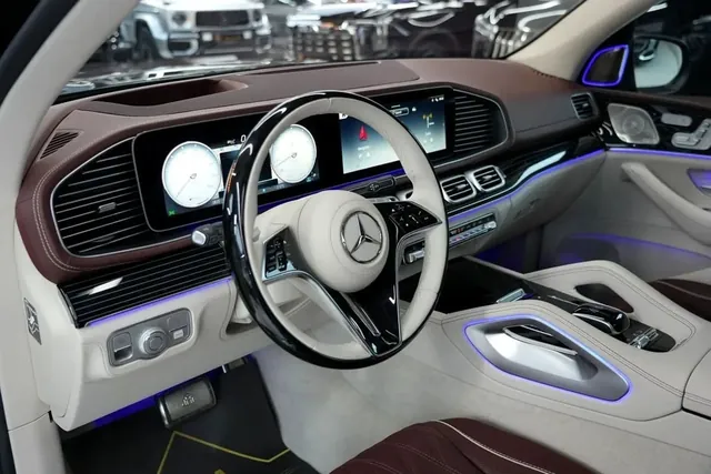2026 Mercedes-Maybach GLS 600, photo 8 of 10 of this vehicle