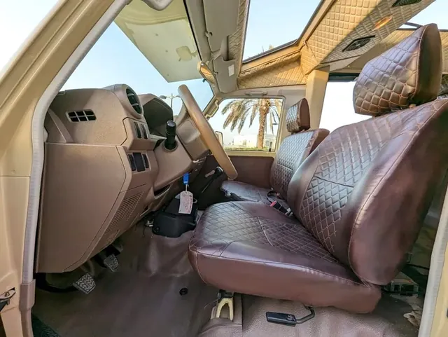 2019 Toyota Land Cruiser 76 (modified, Safari-truck style) 4.0 V6, photo 8 of 10