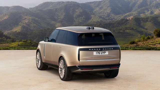 2026 Range Rover Autobiography P530 (SWB), photo 2 of 6