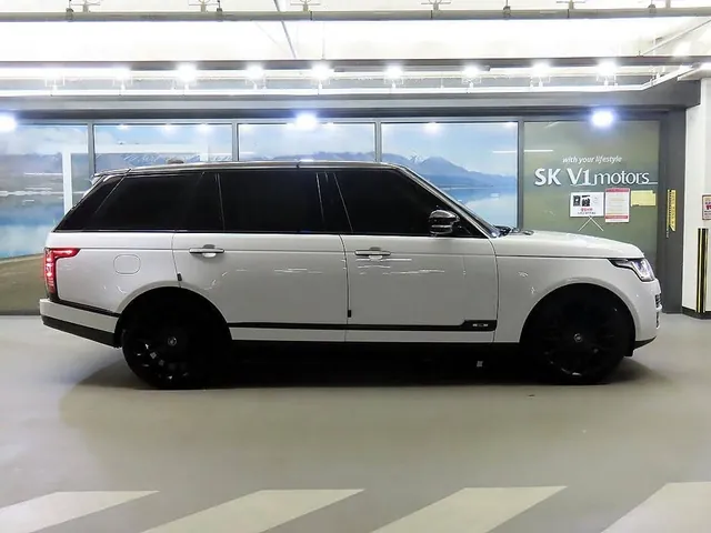 2017 Land Rover Range Rover 4.4 diesel, photo 3 of 10