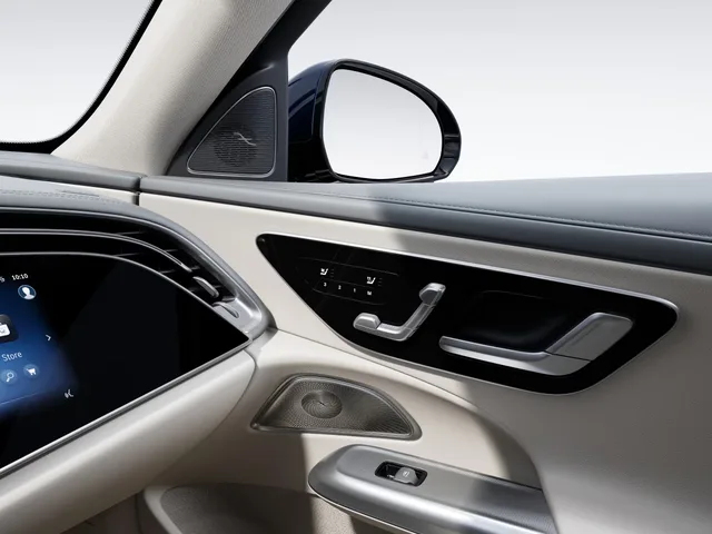 2026 Mercedes-Benz E-Class E 200, photo 5 of 6
