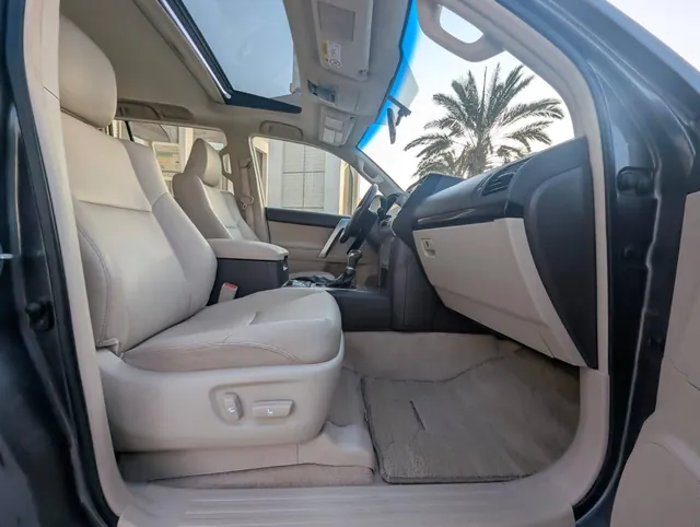 2022 Toyota Land Cruiser Prado Sunroof, camera, photo 10 of 10