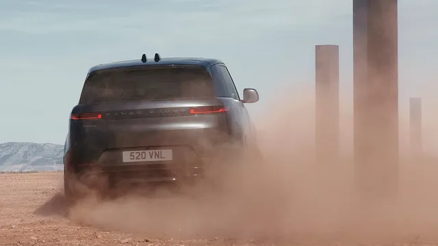 2026 Range Rover Sport Dynamic SE P400, photo 3 of 7