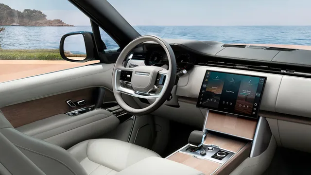 2026 Range Rover Autobiography P530 (SWB), photo 3 of 6