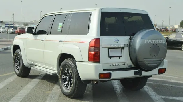 2022 Nissan Patrol Safari SV 4.8, photo 6 of 10