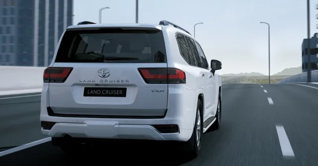 2026 Toyota Land Cruiser VXR, photo 4 of 8