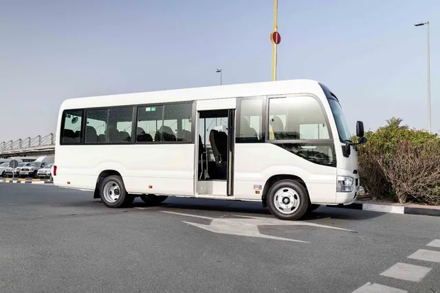 2026 Toyota Coaster 23-seat Bus 4.2, photo 3 of 9