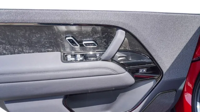 2023 Land Rover Range Rover Sport First Edition P530, photo 9 of 10