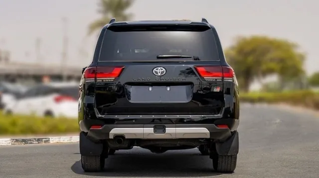 2024 Toyota Land Cruiser 300 GR Sport, photo 4 of 9